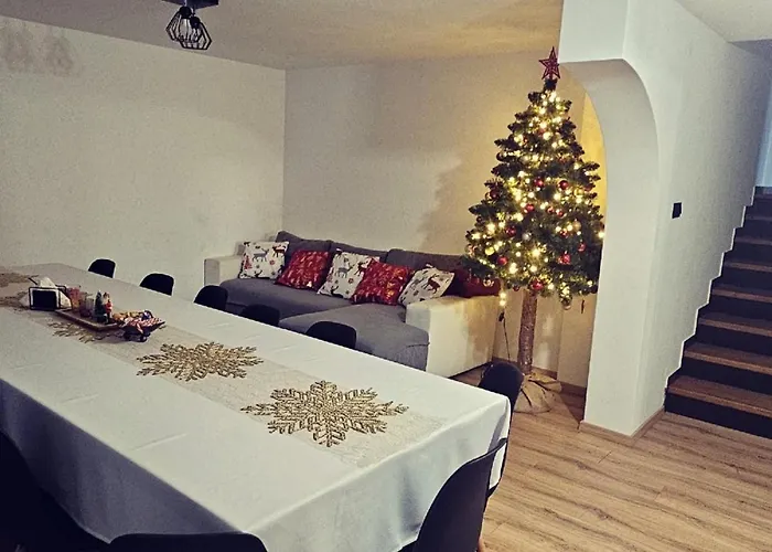 ヴィラ Pod Skarpa Wieprzec