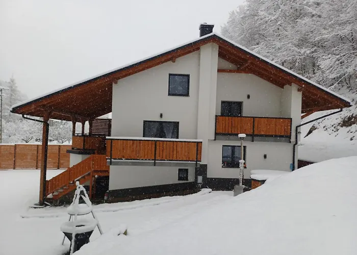 Pod Skarpa ヴィラ